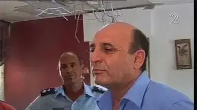 שאול מופז מבקר בבית שנפגע בחיפה שאול מופז מבקר בבית שנפגע בחיפה