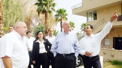 שר הפנים רוני בראון צפון קטיושות קטיושה טיל רשויות טילים לבנון ביירות( צילום: ששון תירם( שר הפנים רוני בראון צפון קטיושות קטיושה טיל רשויות טילים לבנון ביירות( צילום: ששון תירם(