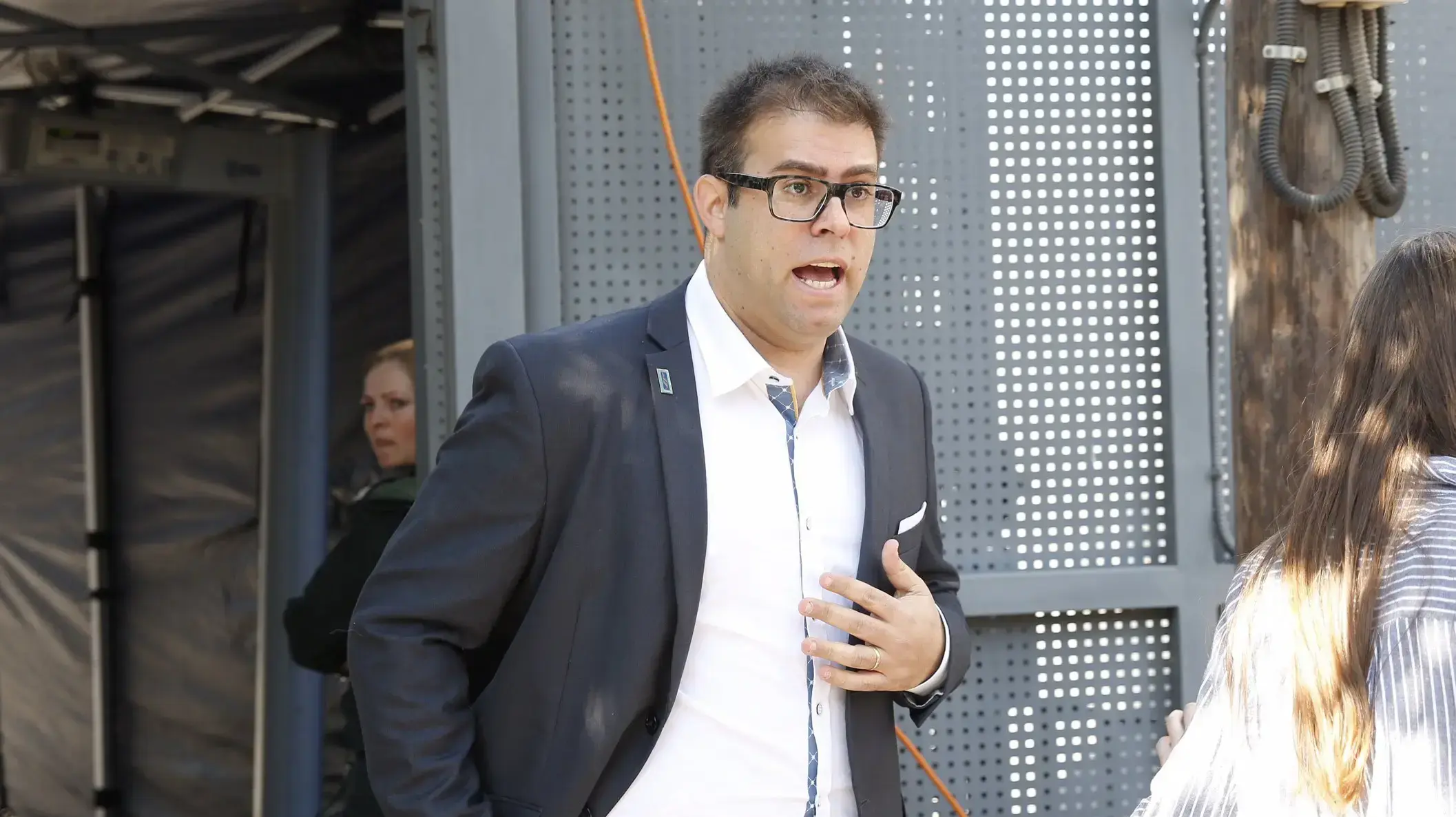 חבר הכנסת אורן חזן בהקראת גזר דינו של החייל אלאור אזריה בקריה, 21 בפברואר 2017 חבר הכנסת אורן חזן בהקראת גזר דינו של החייל אלאור אזריה בקריה, 21 בפברואר 2017