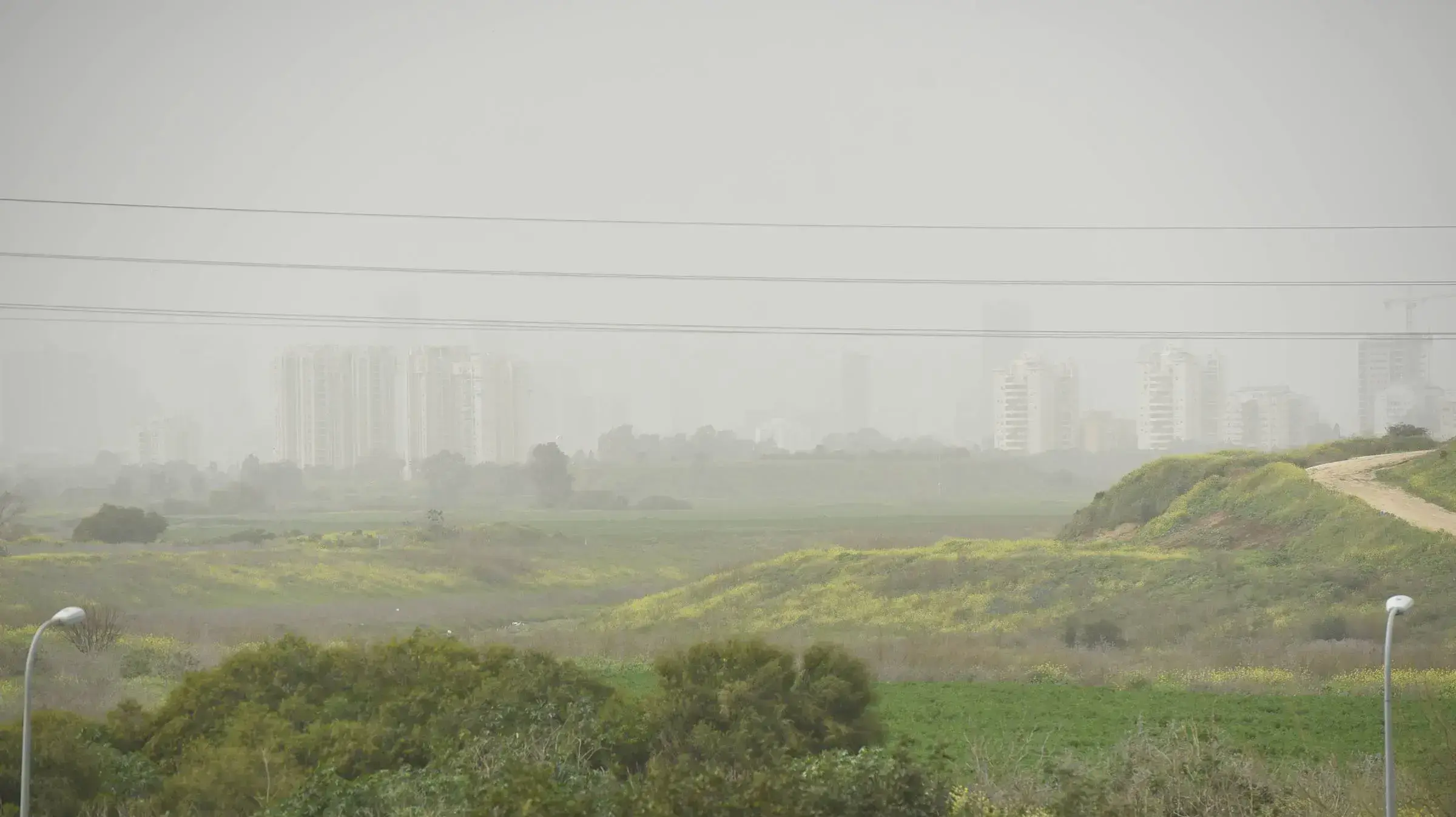 אובך בכביש גהה. מרץ 2017 אובך בכביש גהה. מרץ 2017