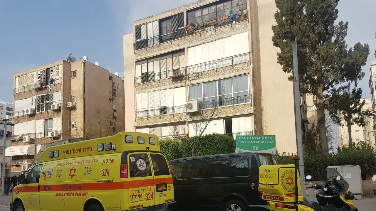 זירת שוד אלים ברחוב הרצל, בת ים, 17 במרץ 2017 זירת שוד אלים ברחוב הרצל, בת ים, 17 במרץ 2017