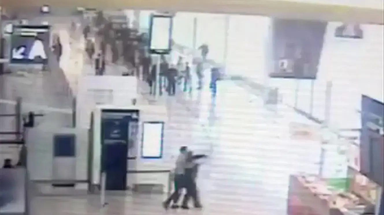 תיעוד ניסיון הפיגוע בנמל התעופה אורלי, פריז, צרפת, 18 במרץ 2017 תיעוד ניסיון הפיגוע בנמל התעופה אורלי, פריז, צרפת, 18 במרץ 2017