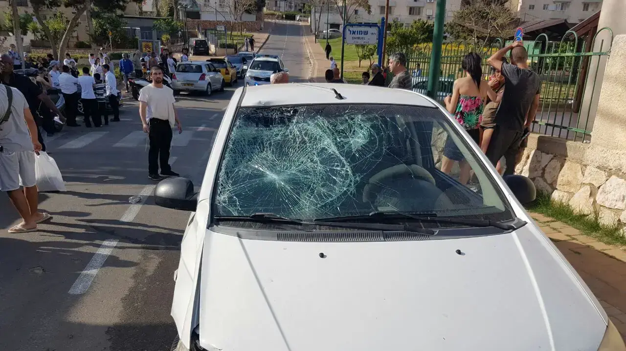 רוכב אופניים חשמליים בן 14 נהרג מפגיעת כלי רכב ברחוב שמואל שבנתניה רוכב אופניים חשמליים בן 14 נהרג מפגיעת כלי רכב ברחוב שמואל שבנתניה