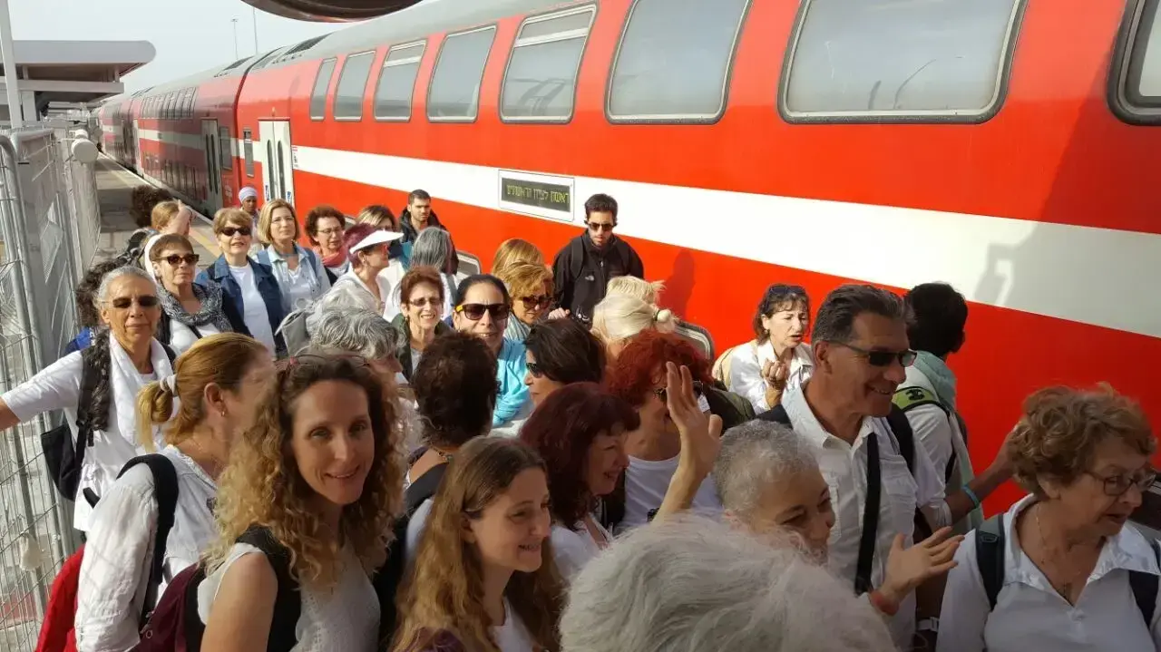 קבוצת "נשים עושות שלום" קיימו עצרת למען התנעת הליך מדיני, אפריל 2017 קבוצת "נשים עושות שלום" קיימו עצרת למען התנעת הליך מדיני, אפריל 2017