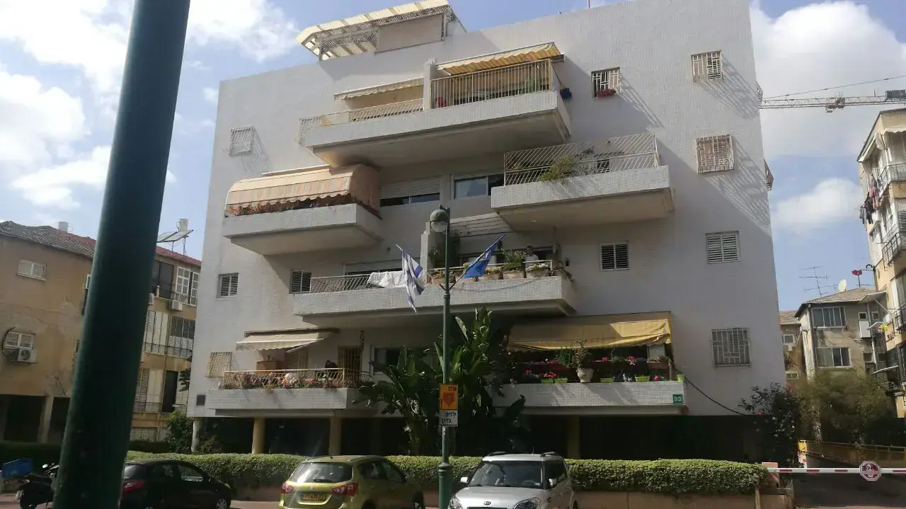 זוג החרשים-אילמים מר"ג שרימון הוצמד לדלת ביתם: "לא יודעים מה רוצים מאיתנו" 23 באפריל 2017 זוג החרשים-אילמים מר"ג שרימון הוצמד לדלת ביתם: "לא יודעים מה רוצים מאיתנו" 23 באפריל 2017
