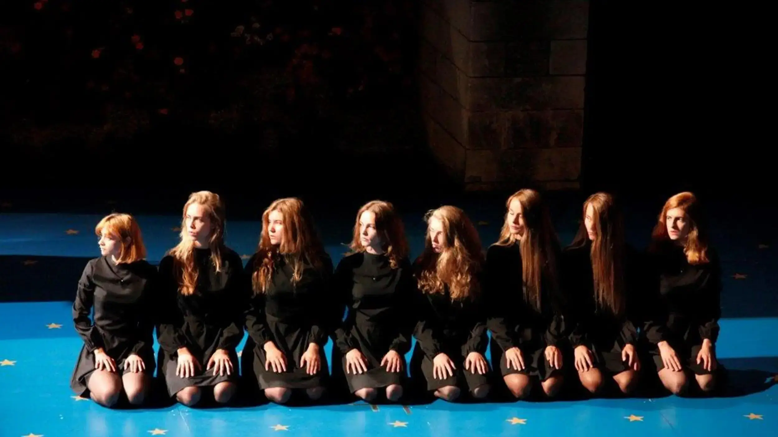 "ומה אעשה בחרב הזאת?" אנג'ליקה לידל "ומה אעשה בחרב הזאת?" אנג'ליקה לידל