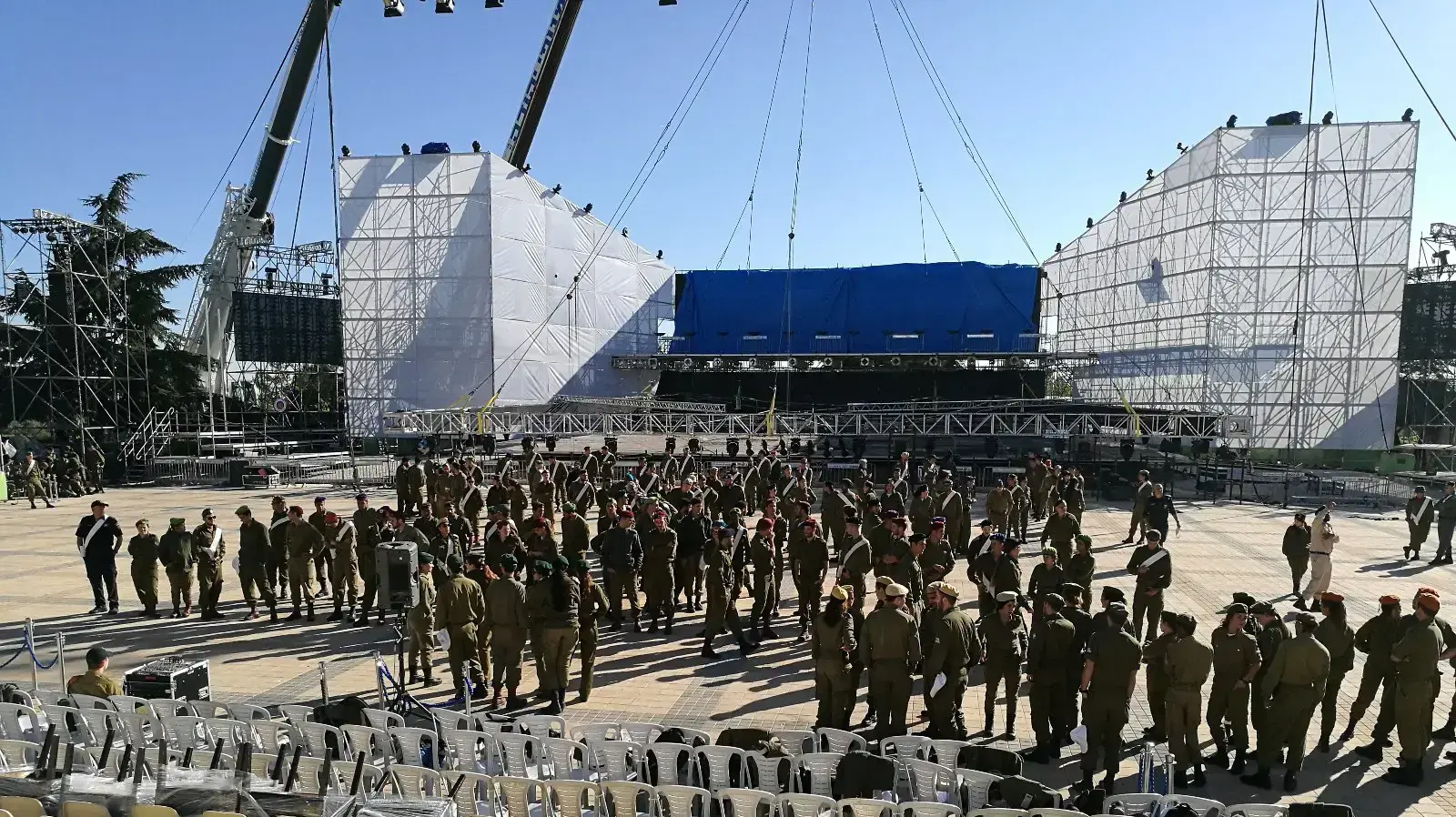 לטקס הר המשואות בהר הרצל 25 באפריל 2017 לטקס הר המשואות בהר הרצל 25 באפריל 2017