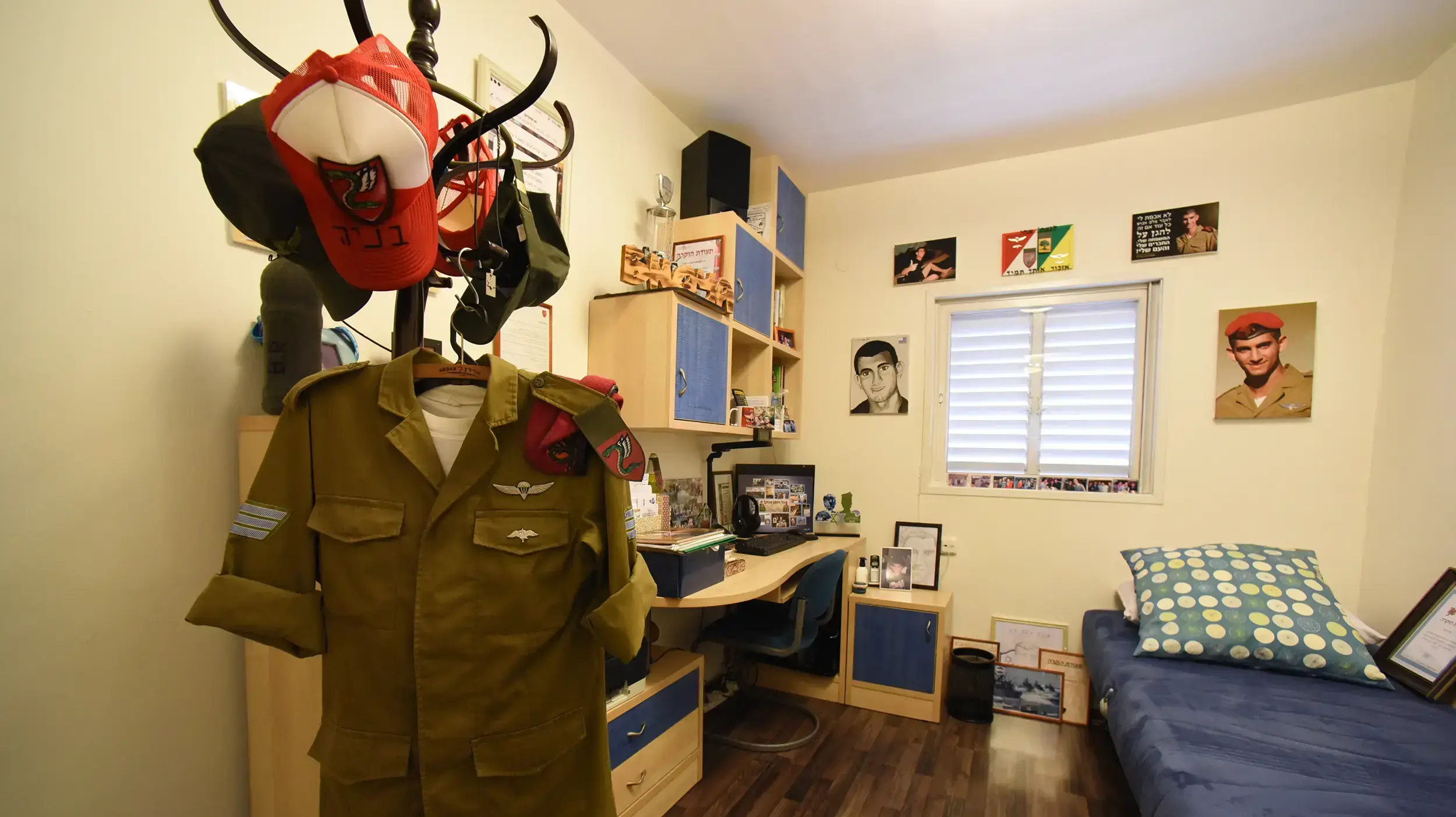 חדרו של סמל ראשון בניה רובל שנהרג במבצע צוק איתן