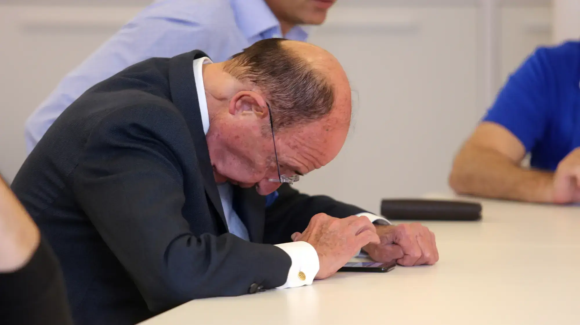 חבר הוועד האולימפי אלכס גלעדי חבר הוועד האולימפי אלכס גלעדי
