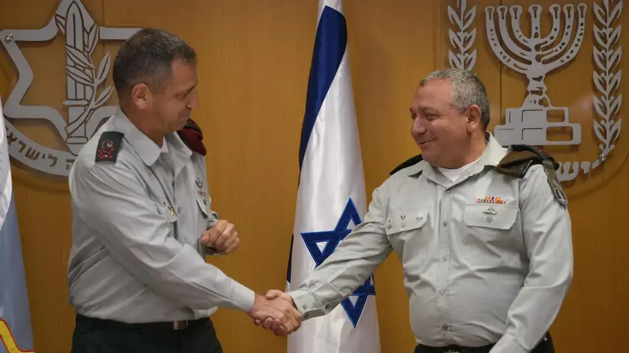 הרמטכ"ל רא"ל גדי איזנקוט וסגן הרמטכ"ל נכנס האלוף אביב כוכבי, 11 במאי 2017 הרמטכ"ל רא"ל גדי איזנקוט וסגן הרמטכ"ל נכנס האלוף אביב כוכבי, 11 במאי 2017