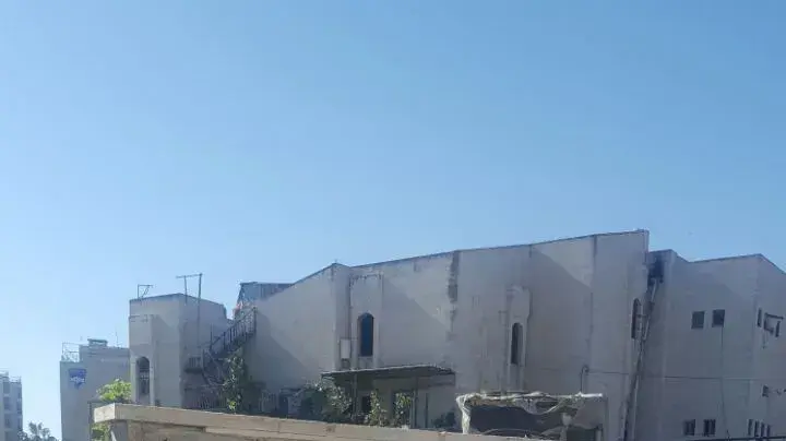 ניפוץ אנדרטה של לוחם מלחמת ששת הימים ניפוץ אנדרטה של לוחם מלחמת ששת הימים