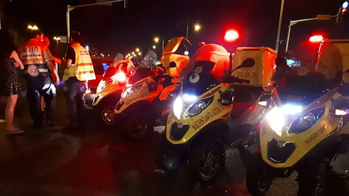גבר כבן 60 נפצע קשה בתאונה בצומת ילדי טהראן משה דיין בראשון לציון, 4 ביוני 2017 גבר כבן 60 נפצע קשה בתאונה בצומת ילדי טהראן משה דיין בראשון לציון, 4 ביוני 2017