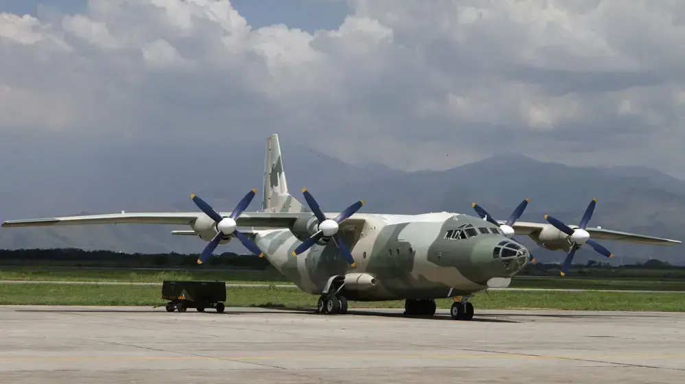 מטוס תובלה סיני מדגם Y-8200F שהוסב למטוס צבאי, 7 במאי 2017 מטוס תובלה סיני מדגם Y-8200F שהוסב למטוס צבאי, 7 במאי 2017