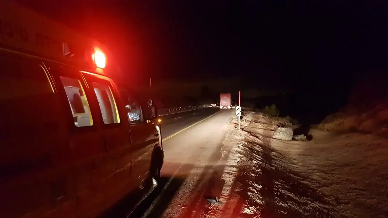 הולך רגל כבן 30 נהרג מפגיעת משאית בכביש 34 סמוך לצומת ניר עם, 12 ביוני 2017 הולך רגל כבן 30 נהרג מפגיעת משאית בכביש 34 סמוך לצומת ניר עם, 12 ביוני 2017