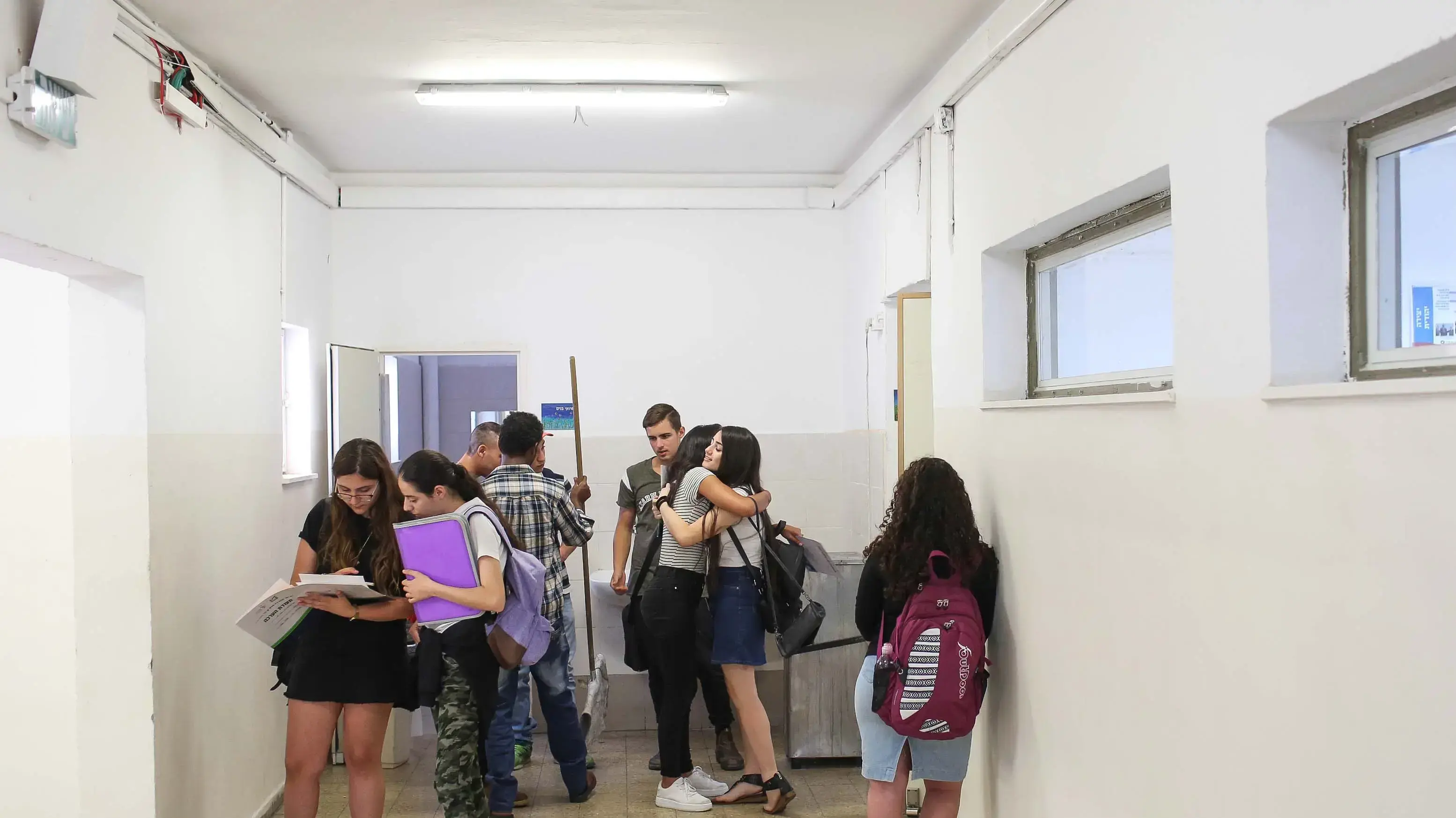 תלמידי בית הספר התיכון דרור בירושלים ביום הלימודים האחרון 20 ביוני 2017 תלמידי בית הספר התיכון דרור בירושלים ביום הלימודים האחרון 20 ביוני 2017