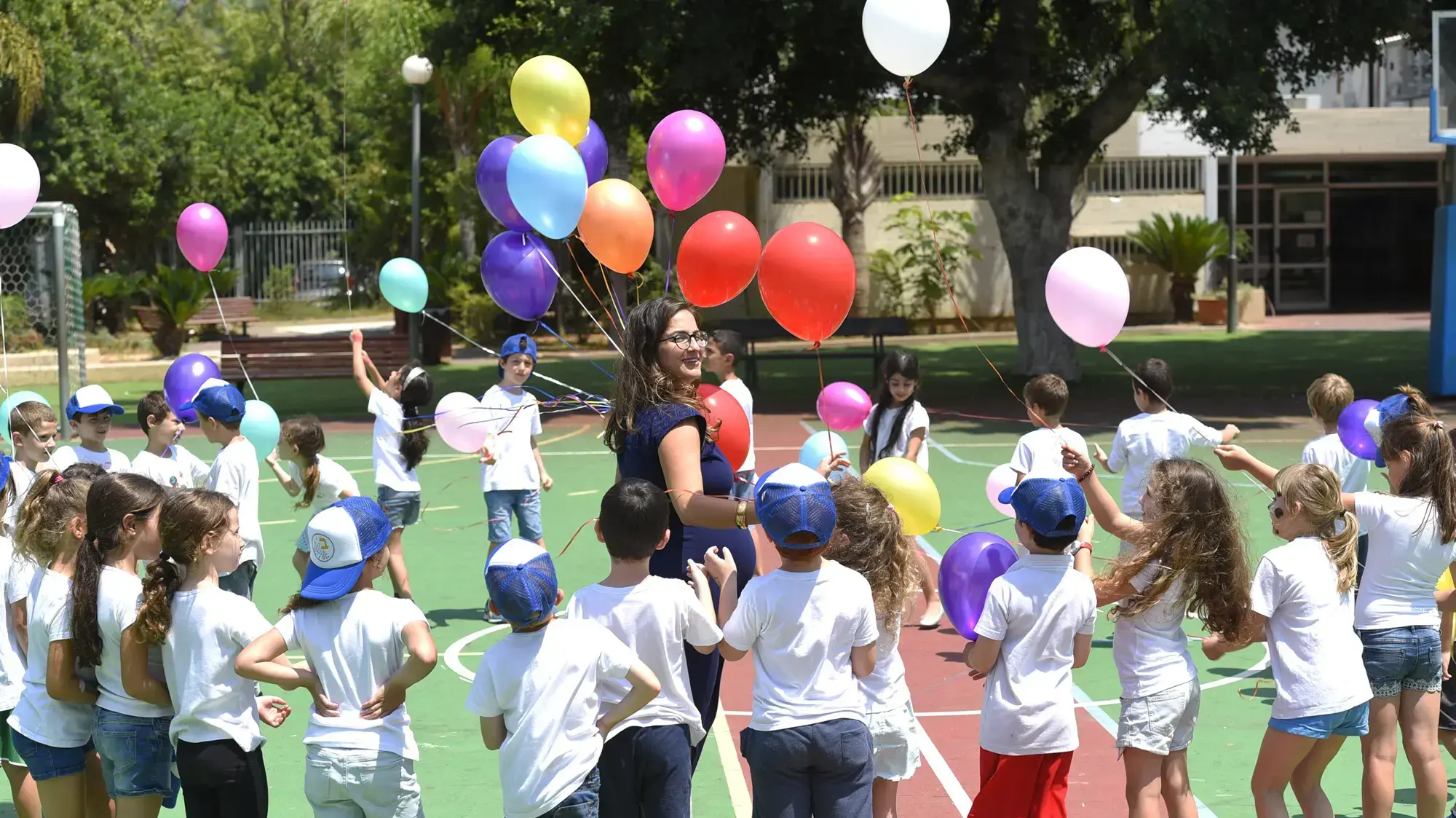 סיום שנת הלימודים בבית הספר היסודי ניצנים בתל אביב