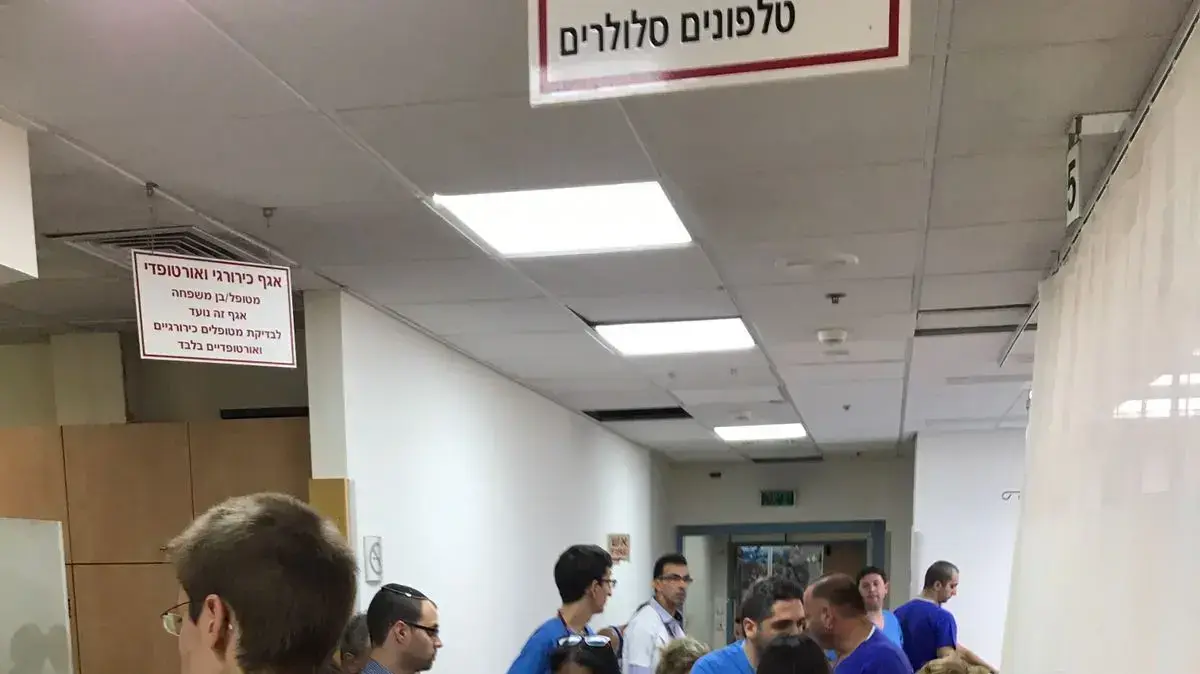 צוות חדר מיון בביהח קפלן מטפל בילדים פצועים קל, תושבי אשדוד 13 ביולי 2017 צוות חדר מיון בביהח קפלן מטפל בילדים פצועים קל, תושבי אשדוד 13 ביולי 2017