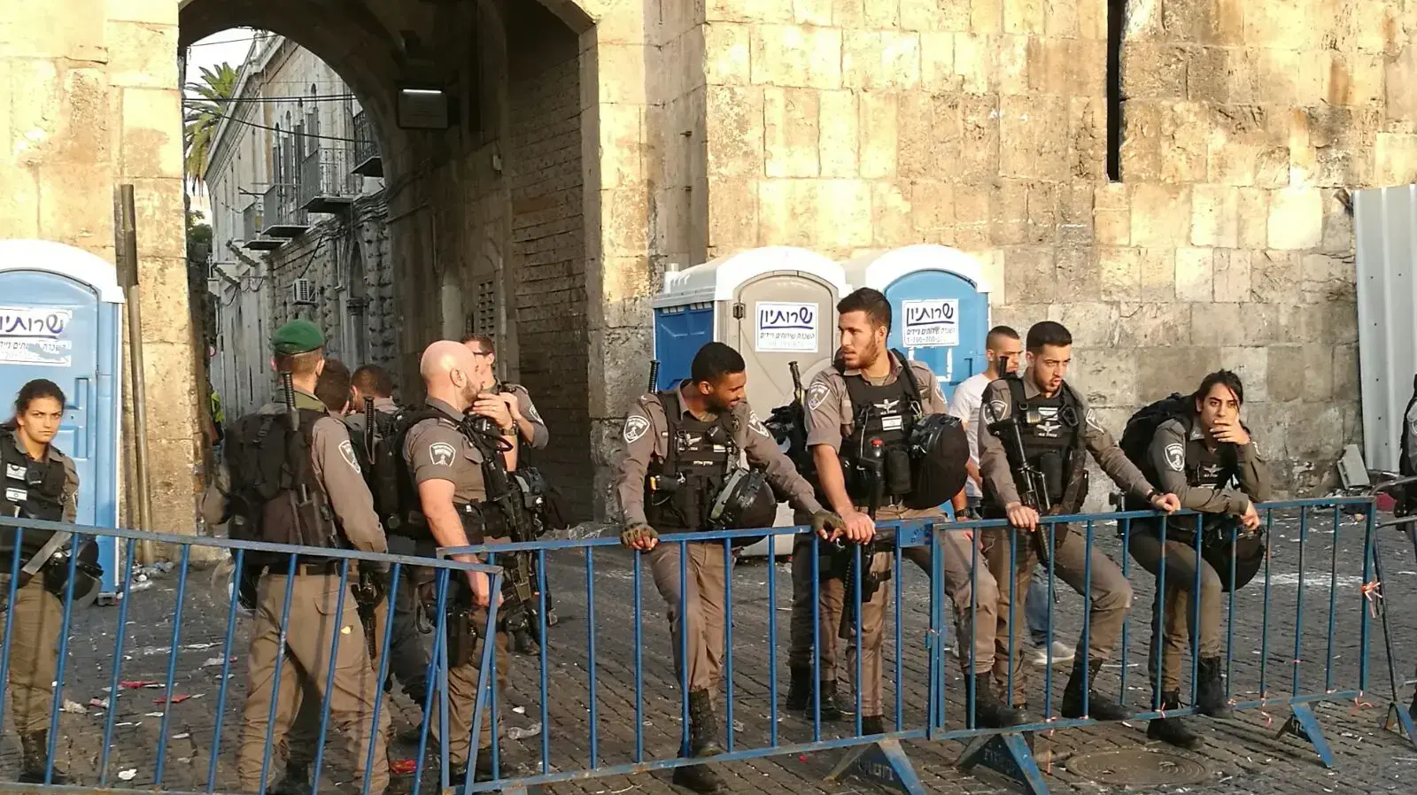 מהומות מחוץ לעיר העתיקה בירושלים מהומות מחוץ לעיר העתיקה בירושלים
