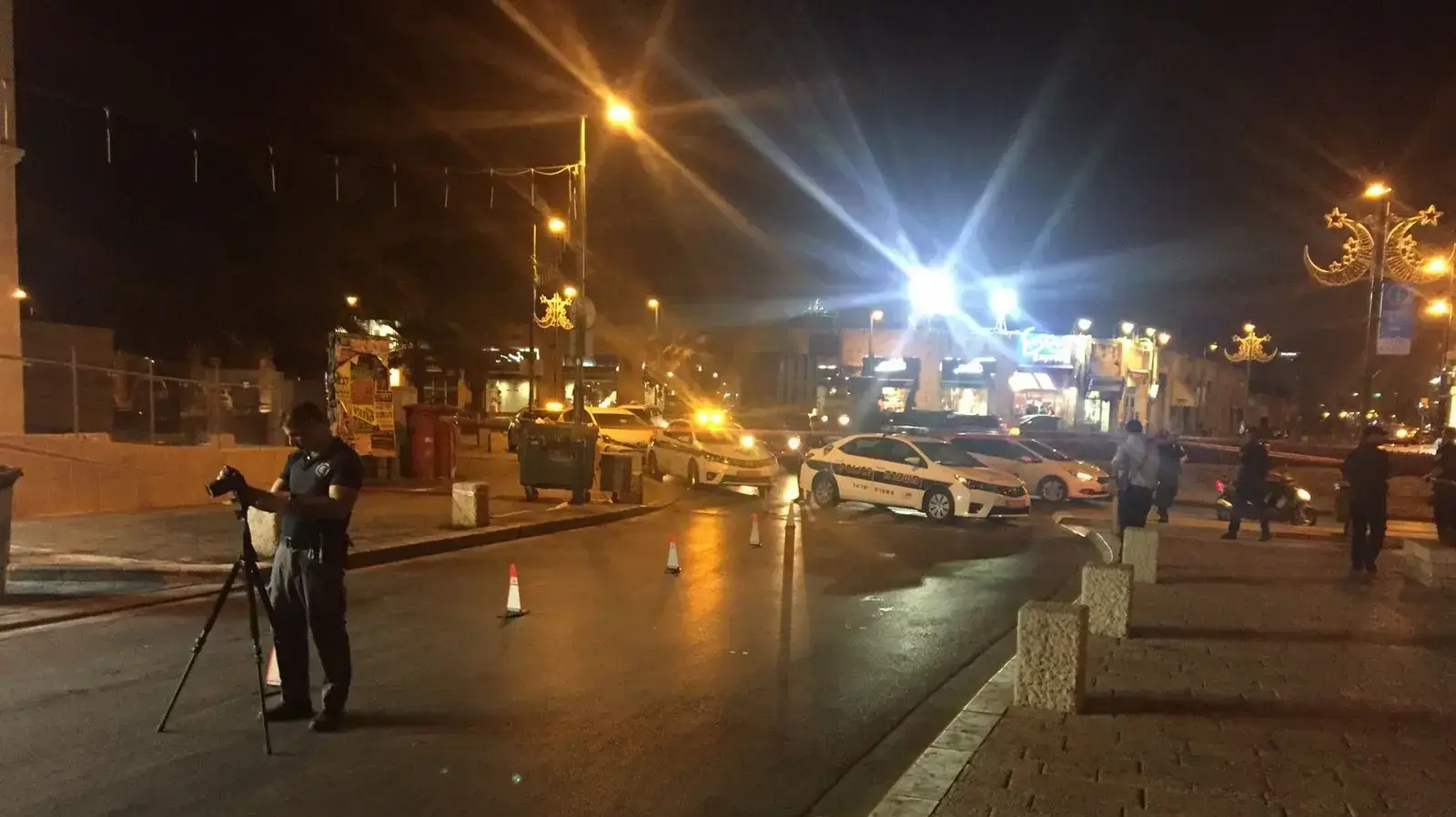 גבר כבן 40 נדקר למוות בקטטה בכיכר השעון ביפו, 27 ביולי 2017 גבר כבן 40 נדקר למוות בקטטה בכיכר השעון ביפו, 27 ביולי 2017