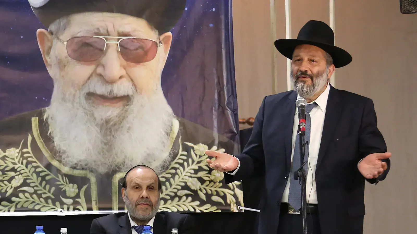 אריה דרעי מכרכיז על השקת עיתון "הדרך", 30 ביולי 2017 אריה דרעי מכרכיז על השקת עיתון "הדרך", 30 ביולי 2017