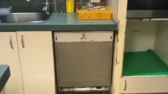המטבח המוזנח במעון ראש הממשלה המטבח המוזנח במעון ראש הממשלה