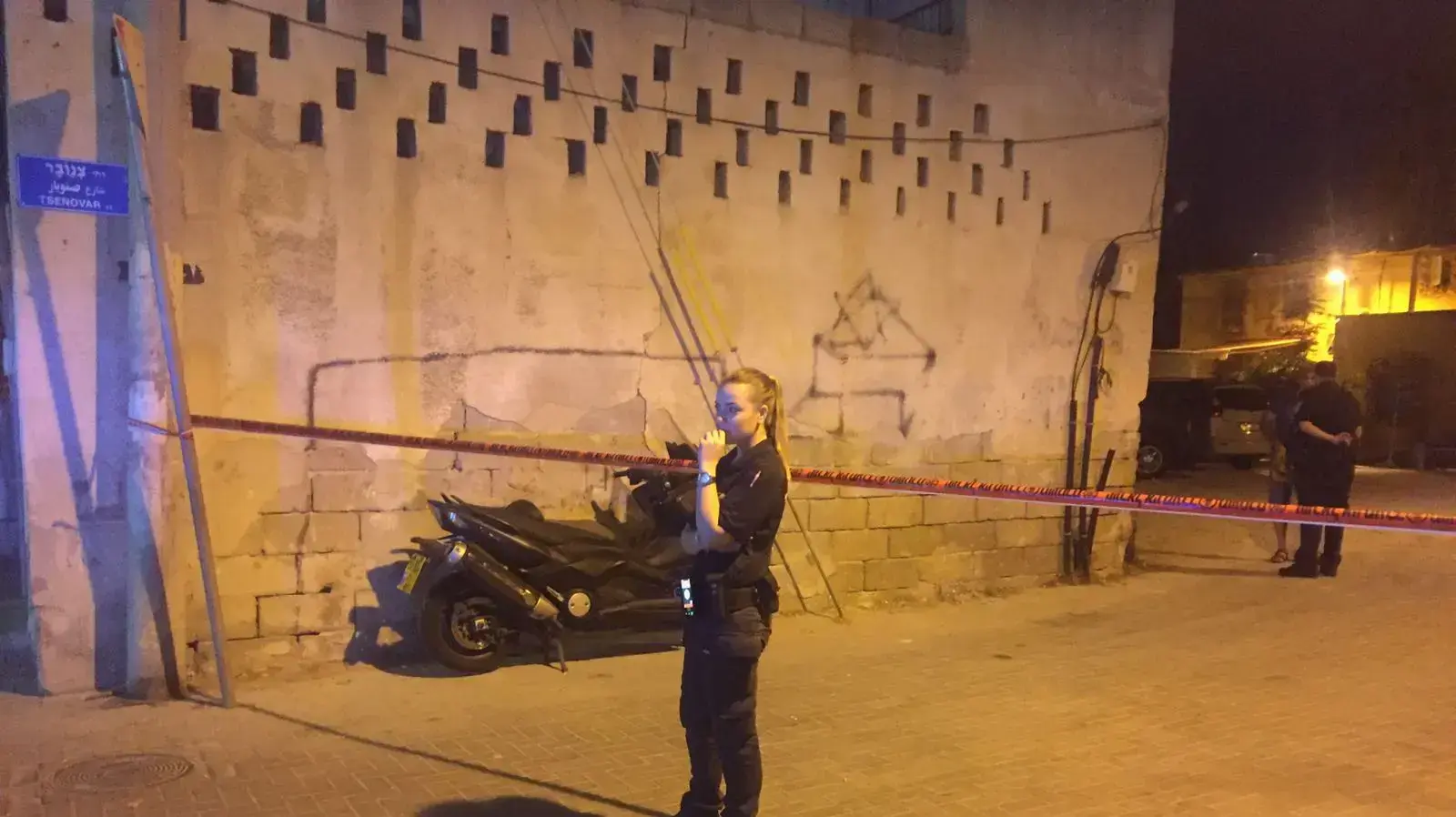 זירת רצח ברחוב הדודאים ביפו, 26 באוגוסט 2017 זירת רצח ברחוב הדודאים ביפו, 26 באוגוסט 2017