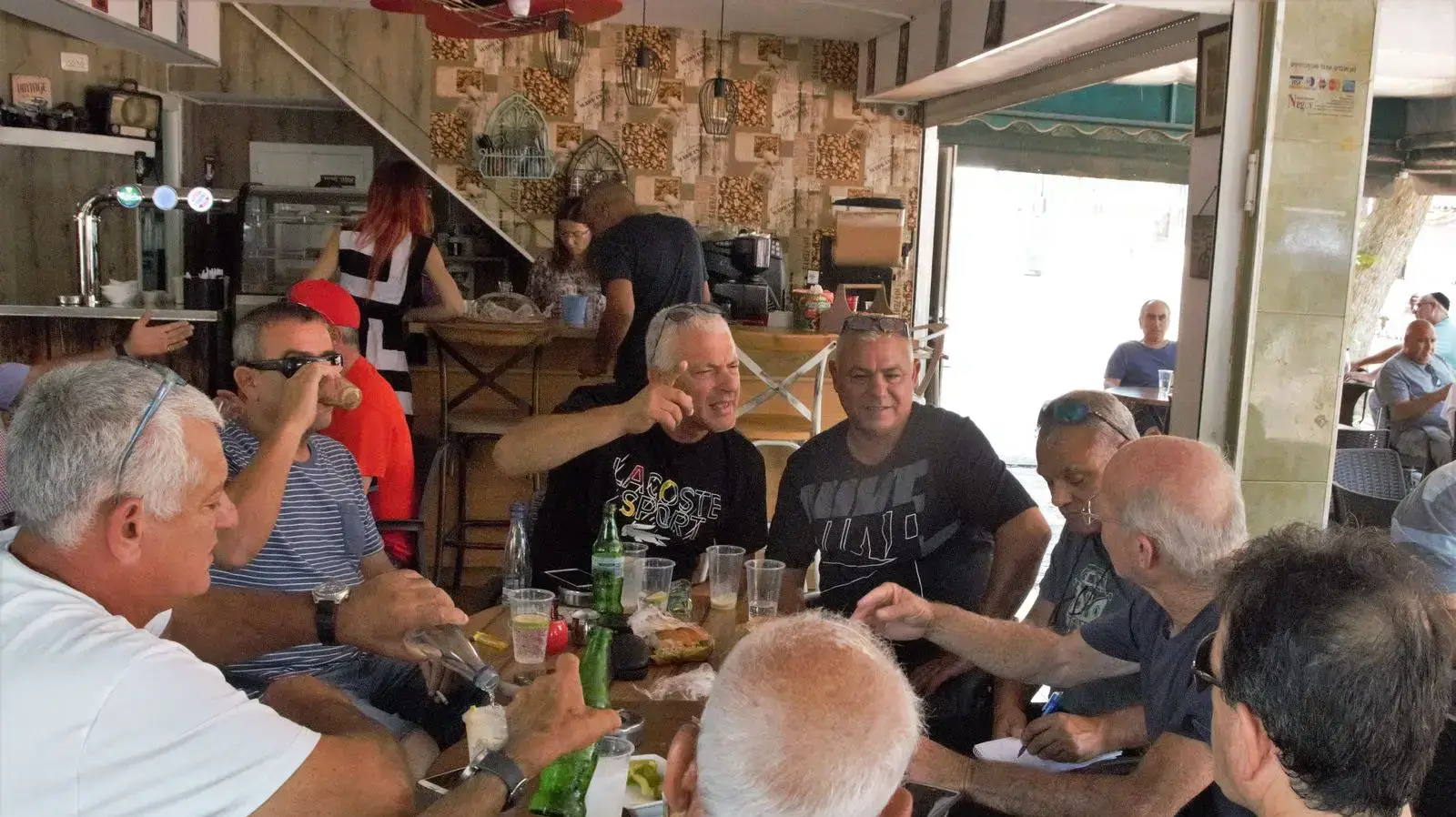 פרלמנט קפה ערבה בשכונה ד בבאר שבע פרלמנט קפה ערבה בשכונה ד בבאר שבע