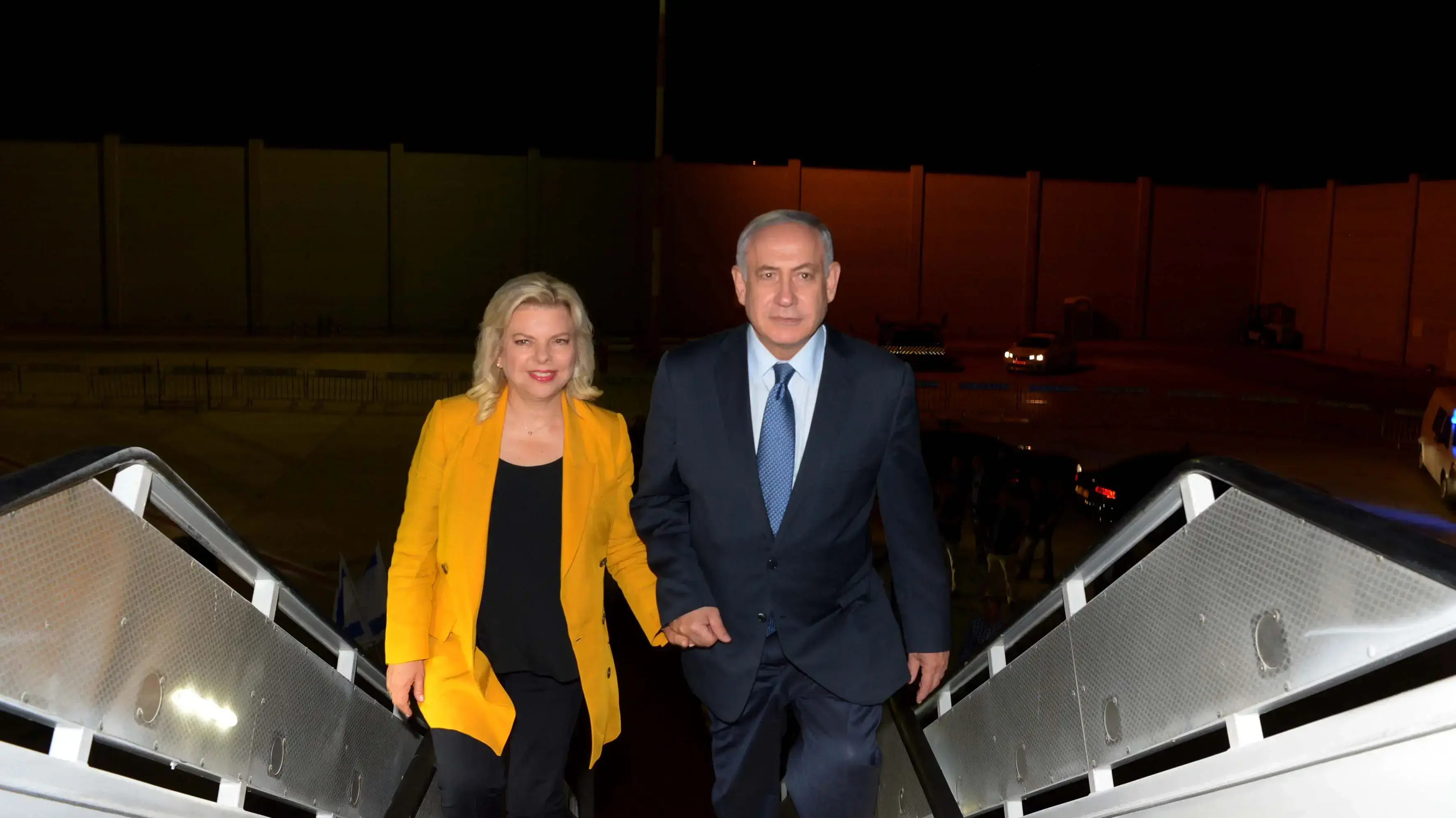 ראש הממשלה בנימין נתניהו ורעייתו שרה ממריאים לאמריקה הלטינית - 10 בספטמבר 2017 ראש הממשלה בנימין נתניהו ורעייתו שרה ממריאים לאמריקה הלטינית - 10 בספטמבר 2017