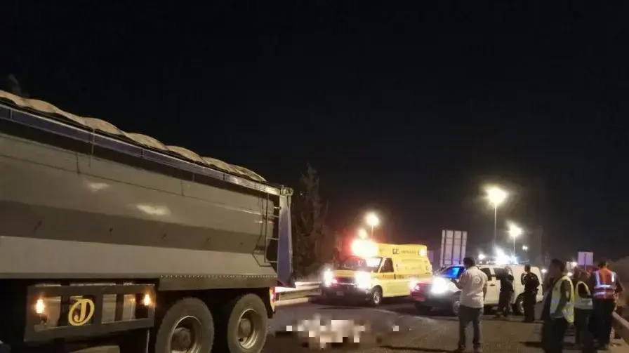הולך רגל נהרג בתאונת דרכים במחלף קסם בכביש 6, 10 בספטמבר 2017 הולך רגל נהרג בתאונת דרכים במחלף קסם בכביש 6, 10 בספטמבר 2017