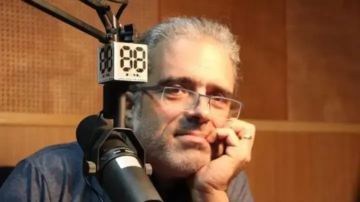 "אנשים הפכו להיות פקידי מוזיקה". גל אפלרויט "אנשים הפכו להיות פקידי מוזיקה". גל אפלרויט