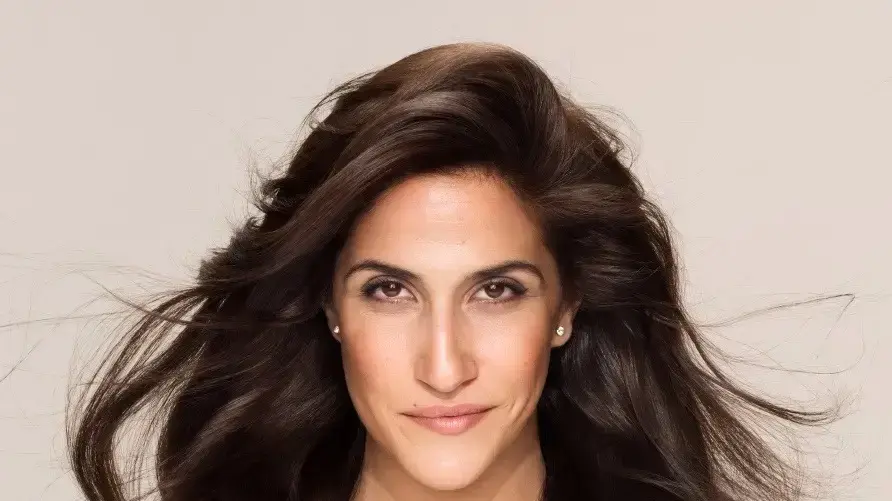 מגי אזרזר פרזנטורית של גרנייה מגי אזרזר פרזנטורית של גרנייה