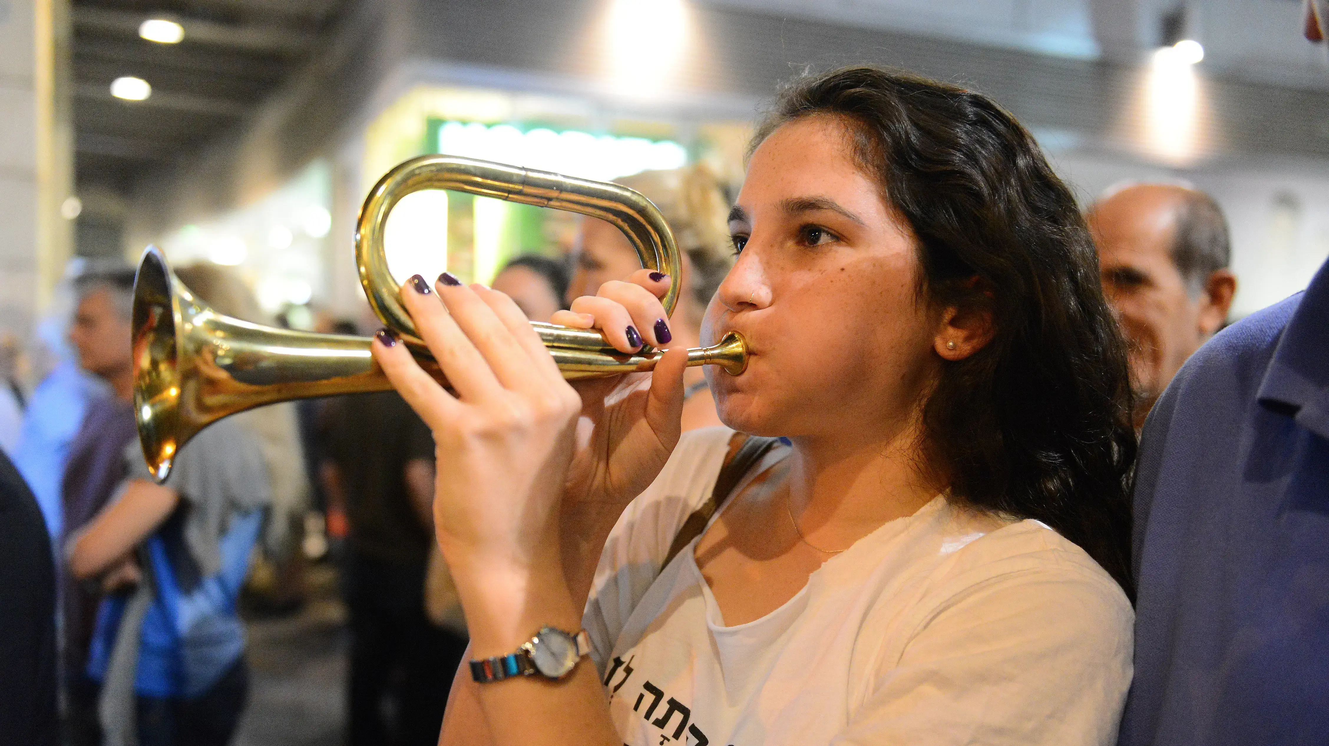 הפגנה מול בית היועמ"ש 