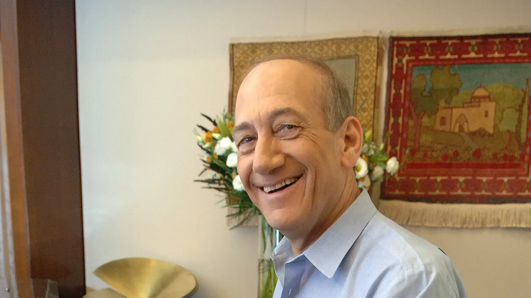ראש הממשלה לשעבר אהוד אולמרט בבתו בבלפור, ירושלים 18 בספטמבר 2006 ראש הממשלה לשעבר אהוד אולמרט בבתו בבלפור, ירושלים 18 בספטמבר 2006