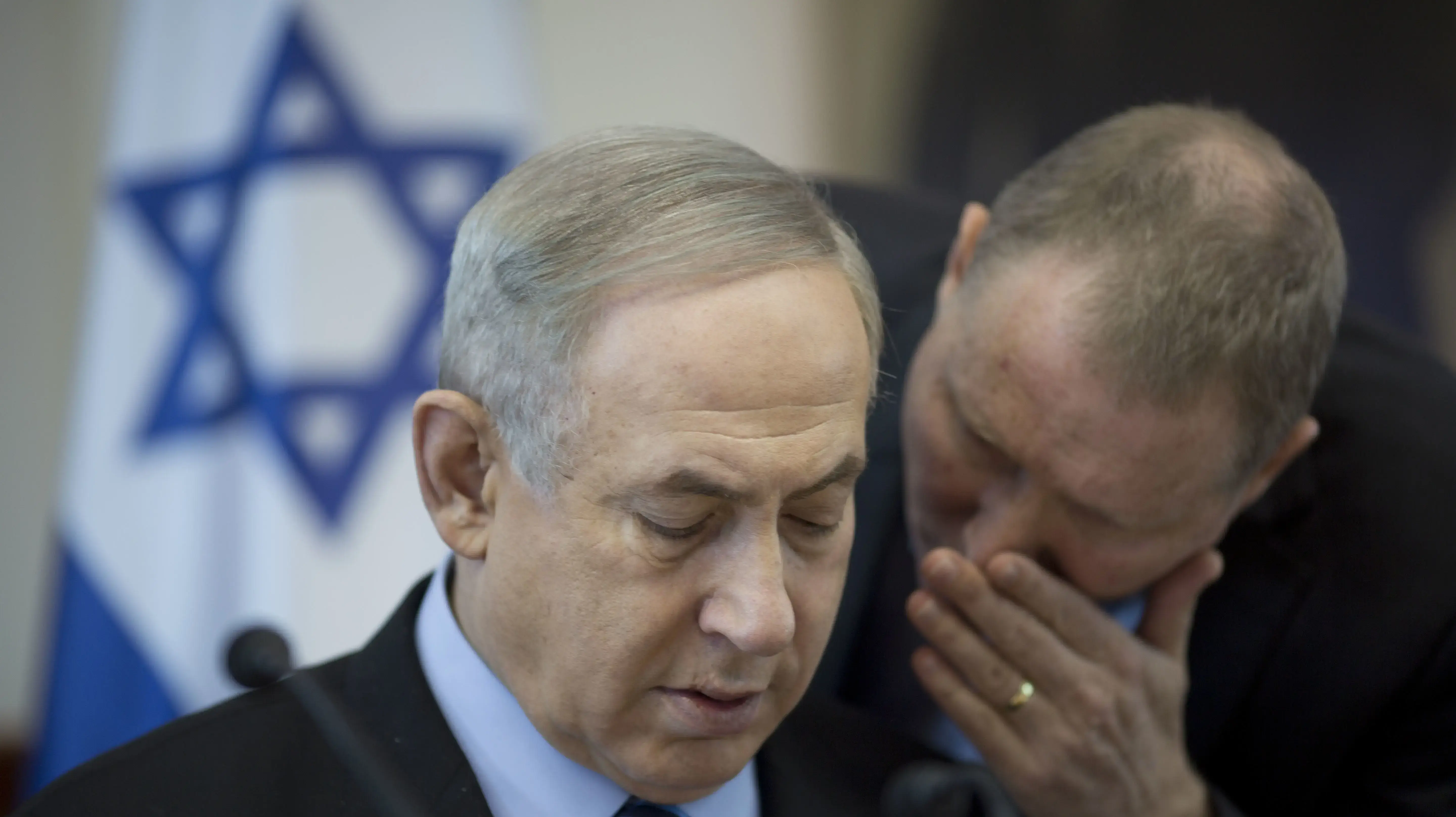 ראש הממשלה בנימין נתניהו ודוברו בועז סטמבלר ראש הממשלה בנימין נתניהו ודוברו בועז סטמבלר