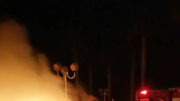 שריפת 7 כלי רכב פרטיים שחנו בסמוך זה לזה, ברחוב שזר בעיר נהריה שריפת 7 כלי רכב פרטיים שחנו בסמוך זה לזה, ברחוב שזר בעיר נהריה