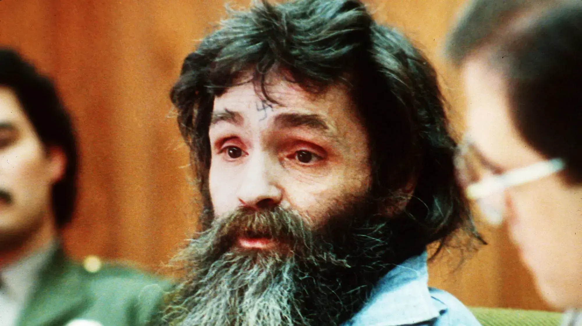 מנסון בדיון בבקשת שחרורו, 2007 מנסון בדיון בבקשת שחרורו, 2007