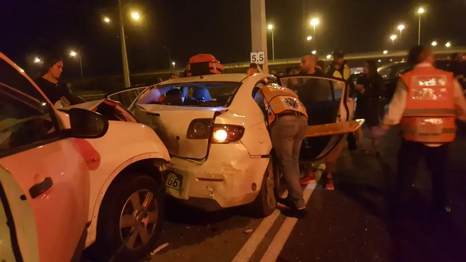 תאונת דרכים בין שני כלי רכב בכביש 431 בסמוך למחלף ראשון, דצמבר 2017 תאונת דרכים בין שני כלי רכב בכביש 431 בסמוך למחלף ראשון, דצמבר 2017