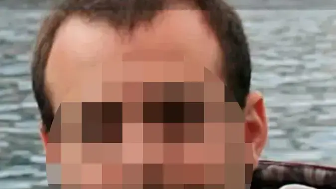 צעיר שתובע את מקום העבודה על פיטורים על רקע נטייתו המינית צעיר שתובע את מקום העבודה על פיטורים על רקע נטייתו המינית