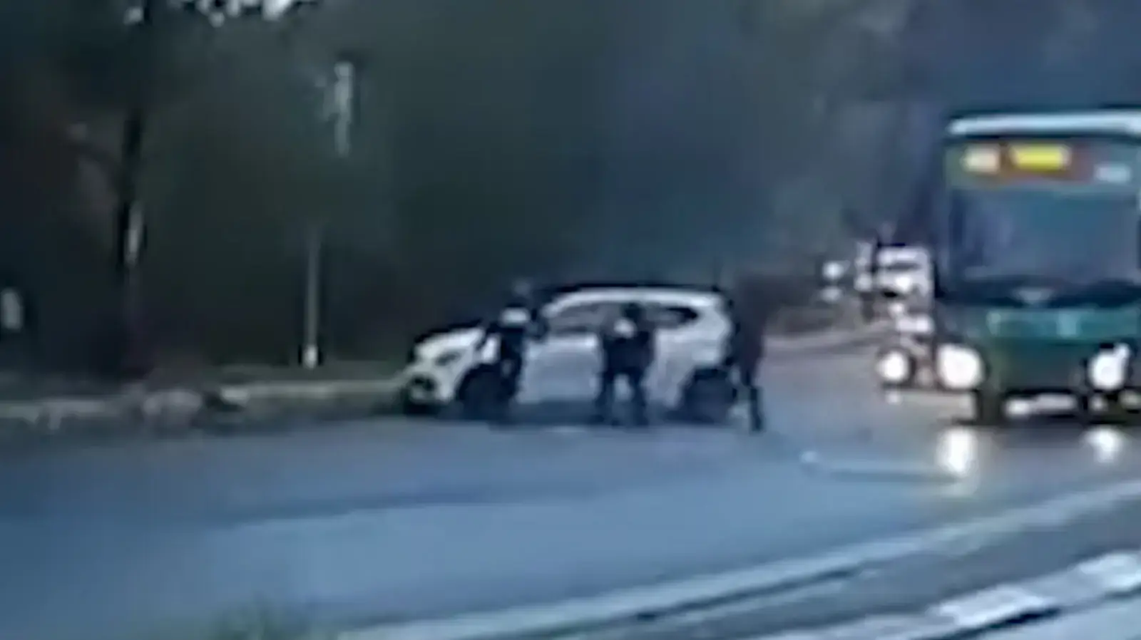 גנב רכב נתפס בדרך לירושלים מתל אביב על ידי כוחות המשטרה 1 בינואר 2018 גנב רכב נתפס בדרך לירושלים מתל אביב על ידי כוחות המשטרה 1 בינואר 2018
