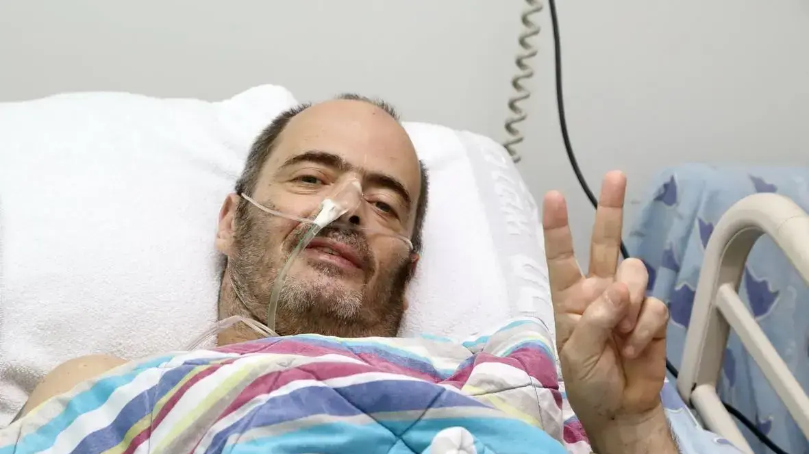 אדם במיטתו, לפני כחודשיים אדם במיטתו, לפני כחודשיים