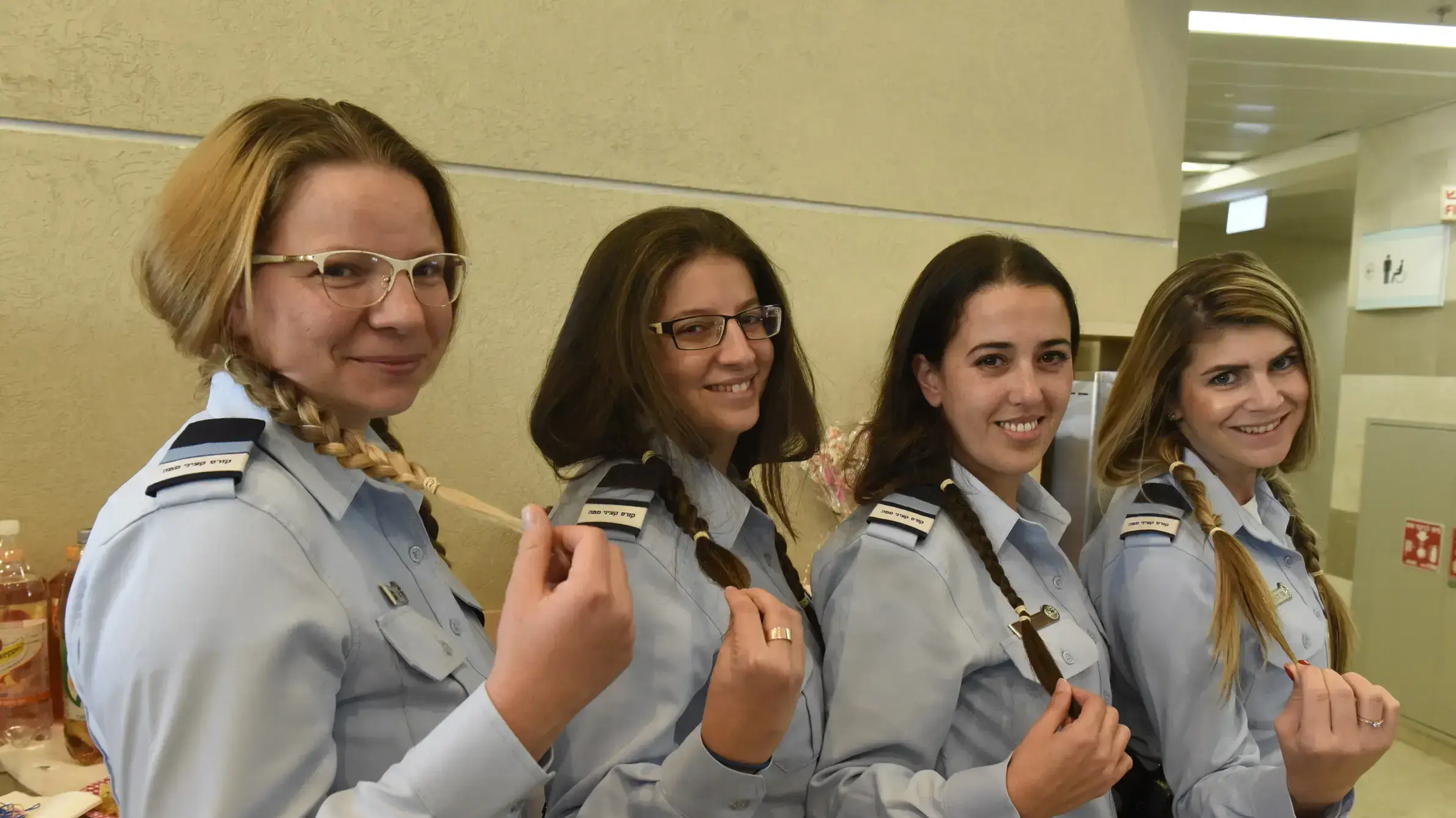 מיצג הזדהות של שוטרים עם חולי סרטן, אקדמייה לשוטרים, בית שמש מיצג הזדהות של שוטרים עם חולי סרטן, אקדמייה לשוטרים, בית שמש