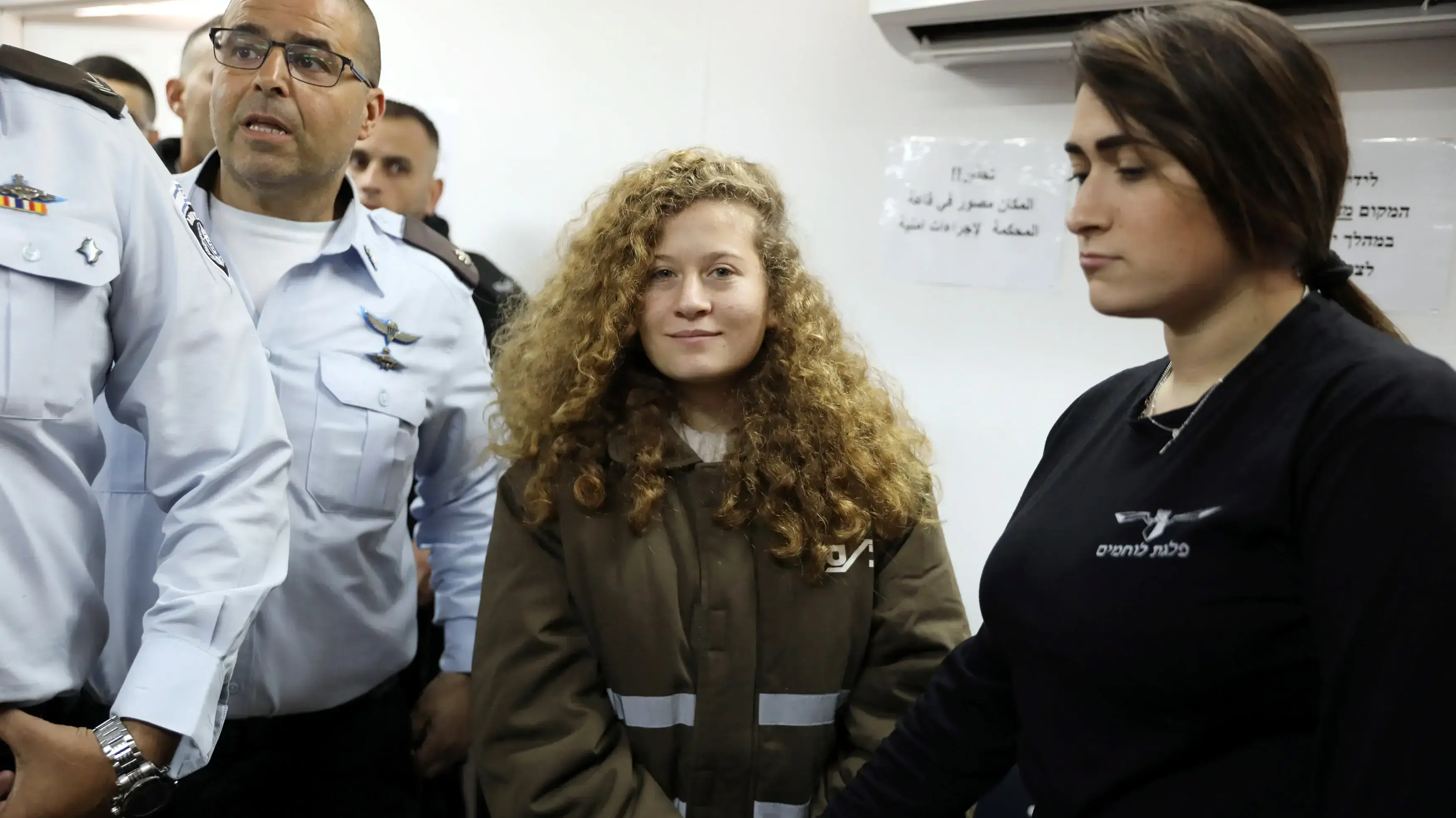 עהד תמימי מובאת לדיון הארכת מעצר בכלא עפר, 15 בינואר 2018 עהד תמימי מובאת לדיון הארכת מעצר בכלא עפר, 15 בינואר 2018