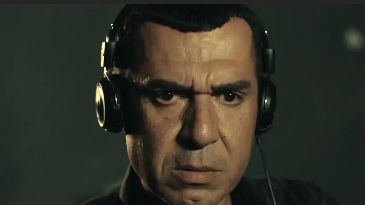 לפני ההתפרצות. קפטן איוב לפני ההתפרצות. קפטן איוב