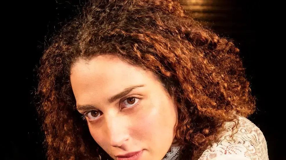 ההצגה "ליל הסדר" בביצוע נועה בל עפ"י מחזה שכתבה ההצגה "ליל הסדר" בביצוע נועה בל עפ"י מחזה שכתבה