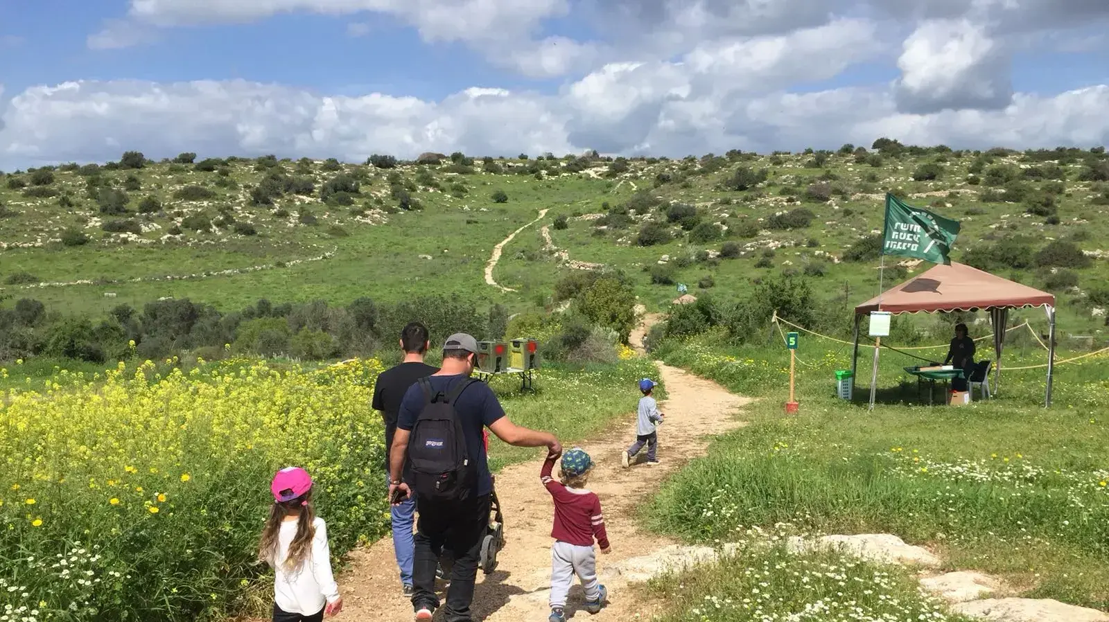 מטיילים בגן לאומי בית גוברין. 10 במרץ 2018 מטיילים בגן לאומי בית גוברין. 10 במרץ 2018