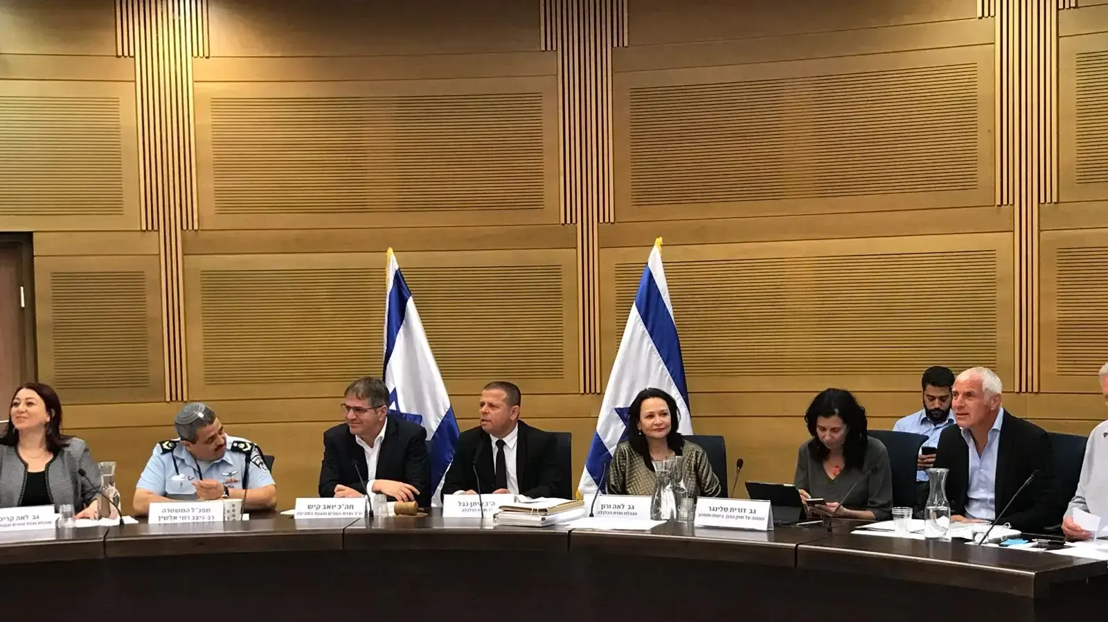 ועדת הפנים והגנת הסביבה וועדת הכלכלה: דרכי ההתמודדות עם הפשיעה החקלאית, בהשתתפות: רוני אלשיך, אולם נגב, הכנסת ועדת הפנים והגנת הסביבה וועדת הכלכלה: דרכי ההתמודדות עם הפשיעה החקלאית, בהשתתפות: רוני אלשיך, אולם נגב, הכנסת
