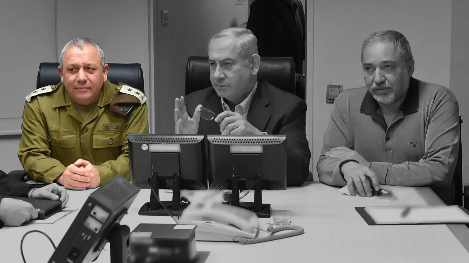ההתייעצות הביטחונית שקיימו בצהריים ראש הממשלה בנימין נתניהו, שר הביטחון אביגדור ליברמן והרמטכ"ל רא"ל גדי איזנקוט, יחד עם בכירי מערכת הביטחון ההתייעצות הביטחונית שקיימו בצהריים ראש הממשלה בנימין נתניהו, שר הביטחון אביגדור ליברמן והרמטכ"ל רא"ל גדי איזנקוט, יחד עם בכירי מערכת הביטחון