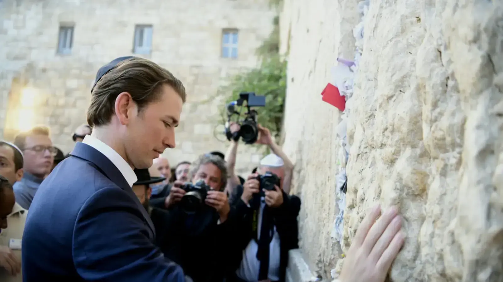 קנצלר אוסטריה קורץ בביקור בכותל המערבי בירושלים, 10 ביוני 2018 קנצלר אוסטריה קורץ בביקור בכותל המערבי בירושלים, 10 ביוני 2018