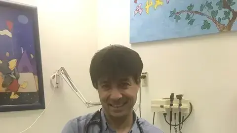 דר סליי והתינוקת הדסה אשר עברה טיפול ראשון מסוגו בעולם שנוסה על תינוקת בבית חולים הדסה, ירושלים
דר סליי והתינוקת הדסה אשר עברה טיפול ראשון מסוגו בעולם שנוסה על תינוקת בבית חולים הדסה, ירושלים