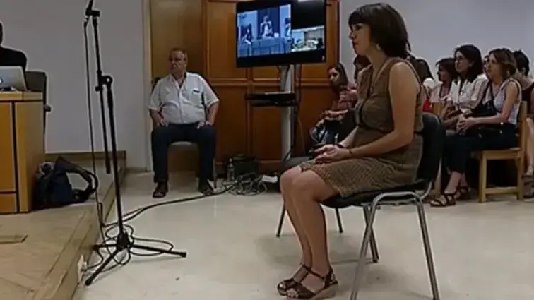 חואנה ריוואס, בבית משפט בעיר גרנדה, ספרד, יולי 2018 חואנה ריוואס, בבית משפט בעיר גרנדה, ספרד, יולי 2018
